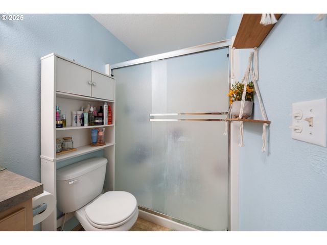 1138 W 30TH St, Vancouver, WA 98660