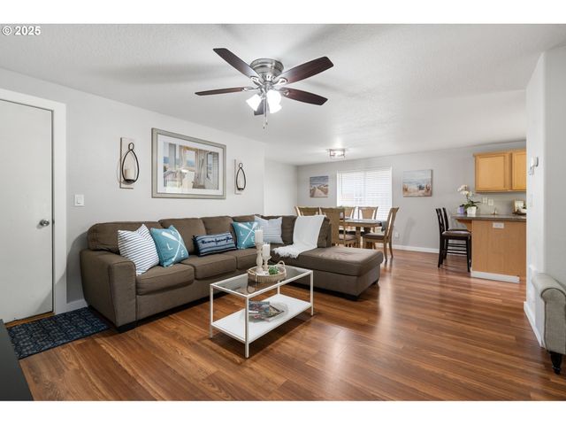 1138 W 30TH St, Vancouver, WA 98660