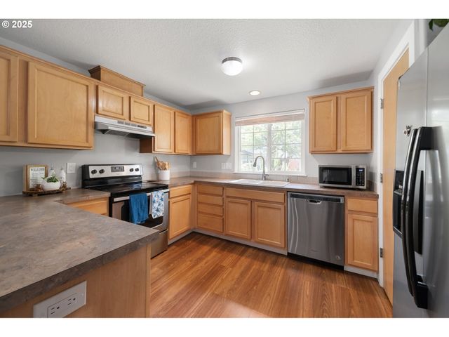 1138 W 30TH St, Vancouver, WA 98660