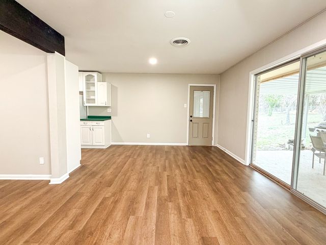 1120 Nancy Beth Dr, Kerrville, TX 78028