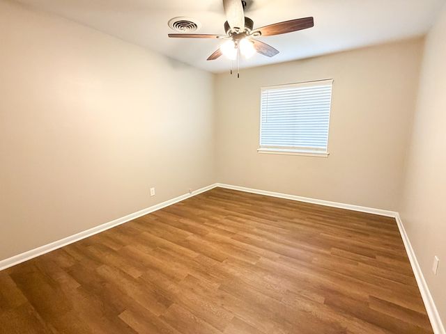 1120 Nancy Beth Dr, Kerrville, TX 78028