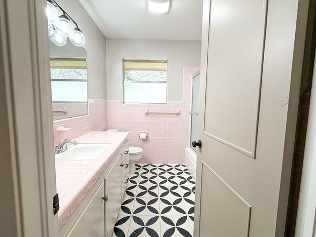 1120 Nancy Beth Dr, Kerrville, TX 78028