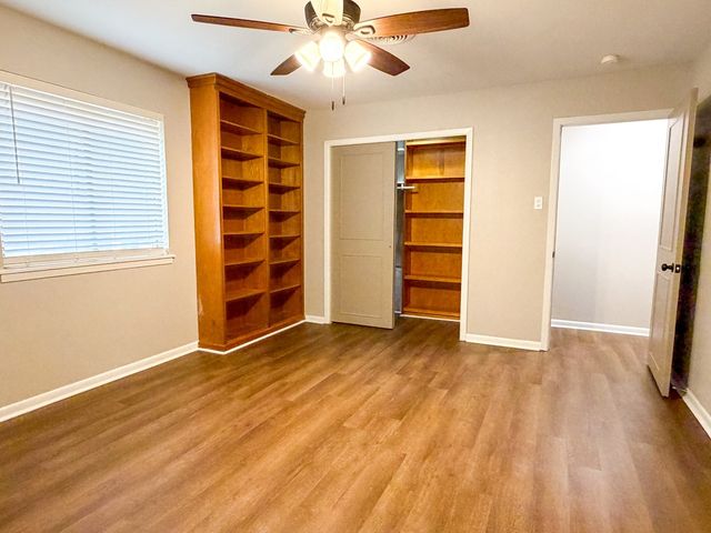 1120 Nancy Beth Dr, Kerrville, TX 78028