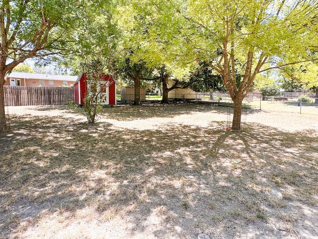 1120 Nancy Beth Dr, Kerrville, TX 78028