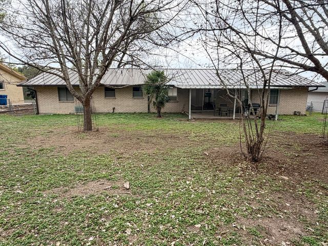 1120 Nancy Beth Dr, Kerrville, TX 78028