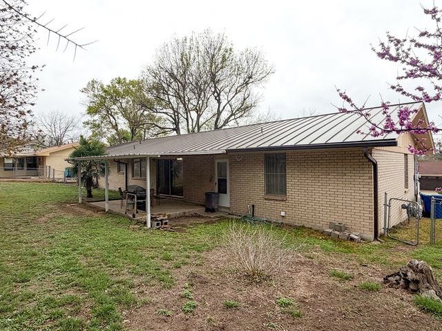 1120 Nancy Beth Dr, Kerrville, TX 78028