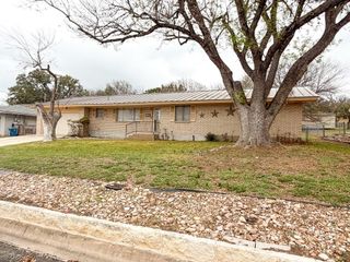 1120 Nancy Beth Dr, Kerrville, TX 78028