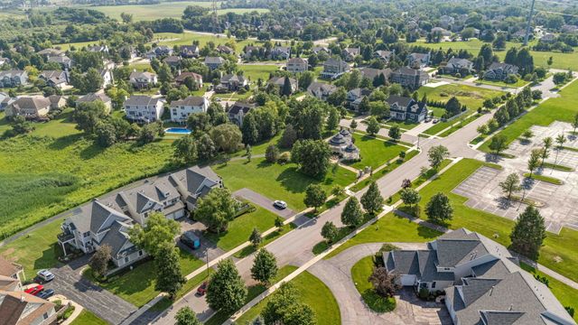 21332 Windy Hill Drive, Frankfort, IL 60423