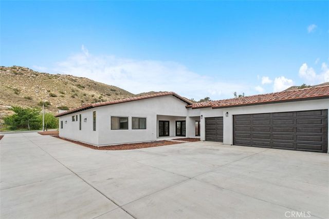 4465 Gilchrist Drive, Riverside, CA 92505