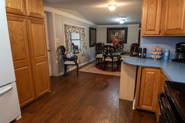 204 Dewitt St, Alba, TX 75410