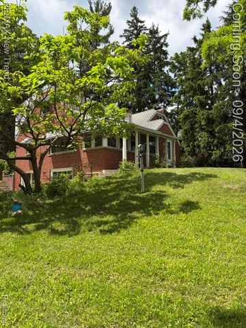8715 N Wayne Road, Westland, MI 48185