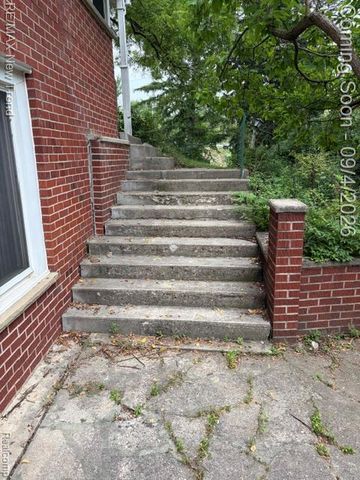 8715 N Wayne Road, Westland, MI 48185