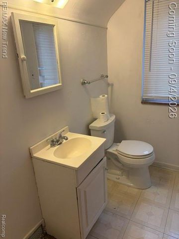 8715 N Wayne Road, Westland, MI 48185