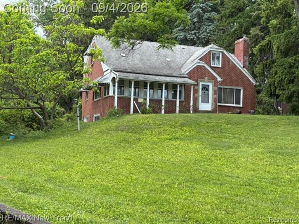 8715 N Wayne Road, Westland, MI 48185