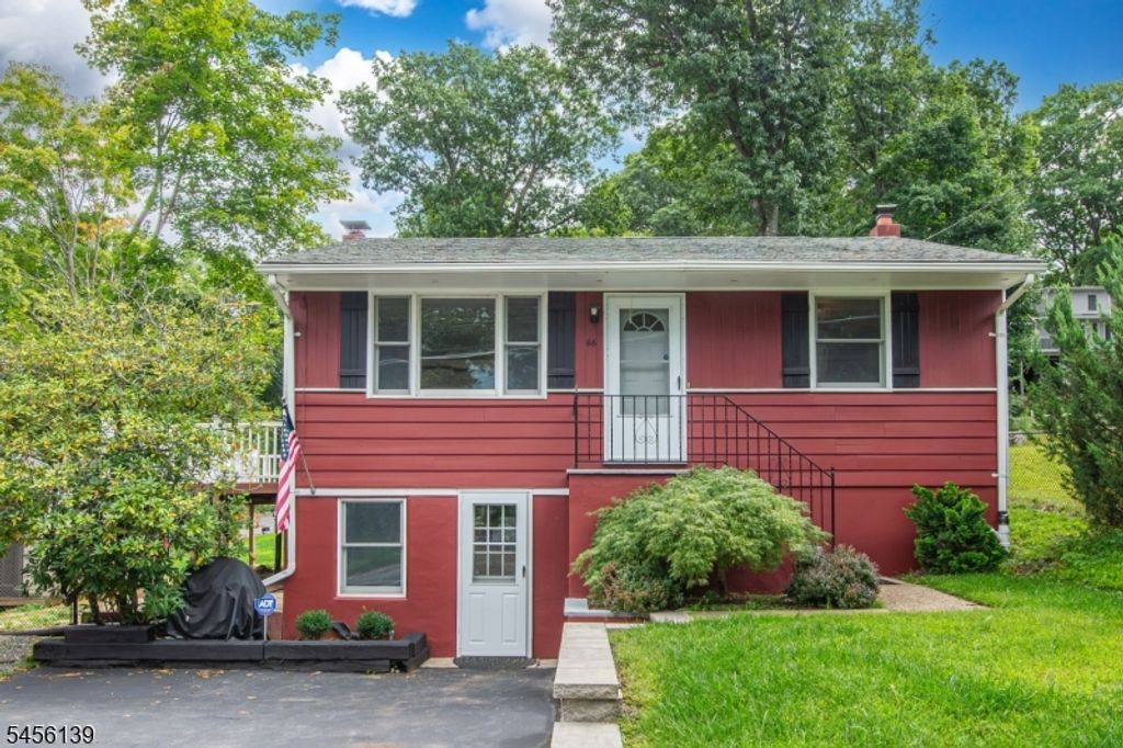 66 E Shore Rd, Jefferson Twp., NJ 07849 — exterior