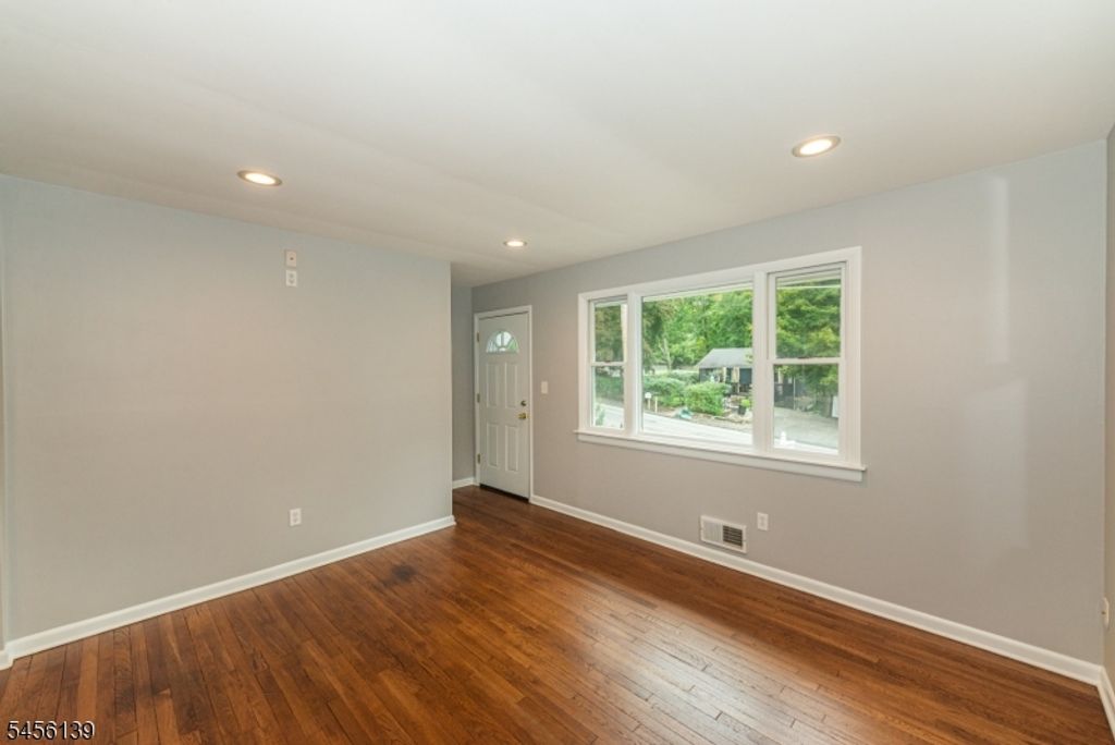 66 E Shore Rd, Jefferson Twp., NJ 07849 — photo 2