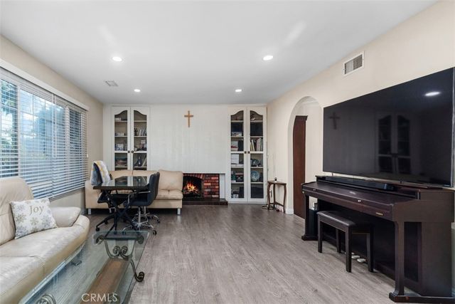 5023 Evergreen, Cypress, CA 90630