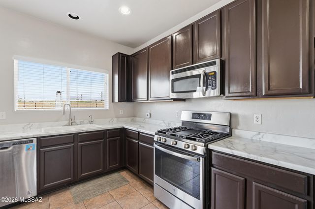 10215 E Placita Pinole, Tucson, AZ 85730