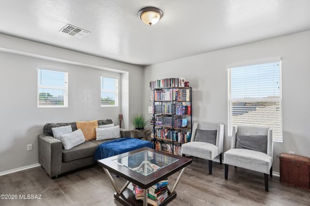 10215 E Placita Pinole, Tucson, AZ 85730