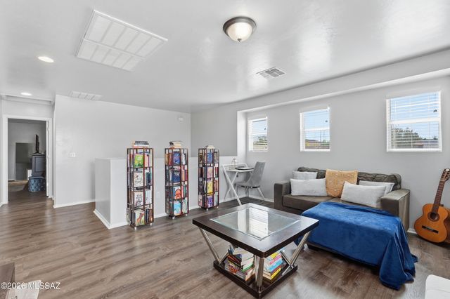 10215 E Placita Pinole, Tucson, AZ 85730