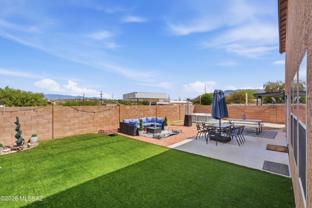 10215 E Placita Pinole, Tucson, AZ 85730