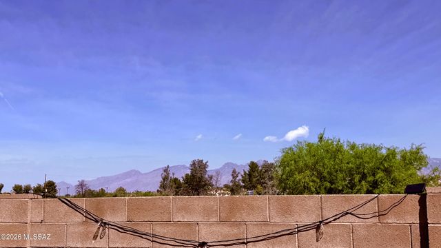 10215 E Placita Pinole, Tucson, AZ 85730