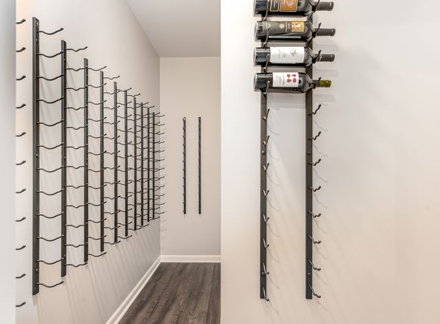 719 Eagle Brook Lane, Naperville, IL 60565