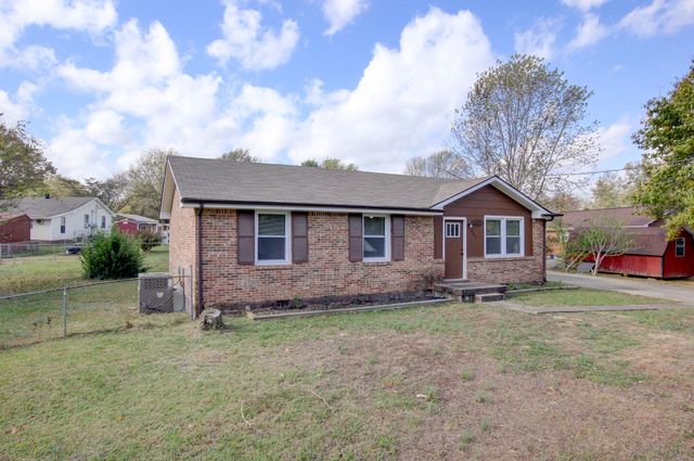 402 Lillie Belle Ln, Clarksville, TN 37042