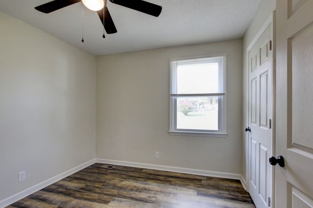 402 Lillie Belle Ln, Clarksville, TN 37042