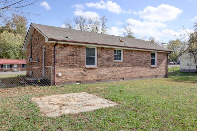 402 Lillie Belle Ln, Clarksville, TN 37042