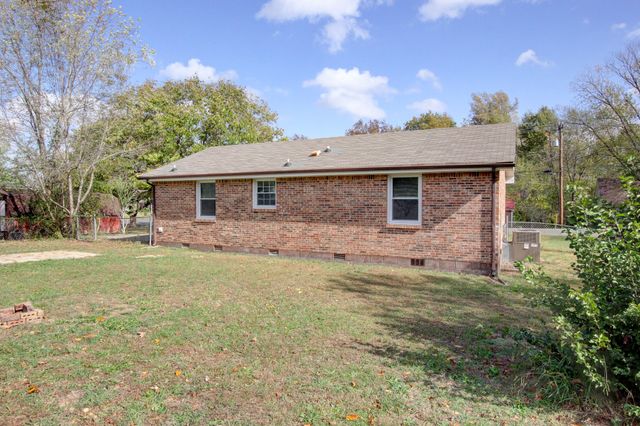 402 Lillie Belle Ln, Clarksville, TN 37042