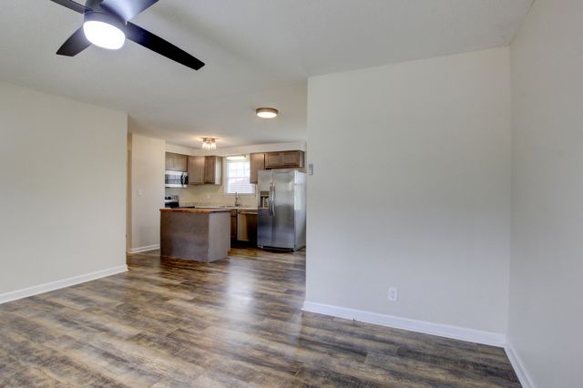 402 Lillie Belle Ln, Clarksville, TN 37042