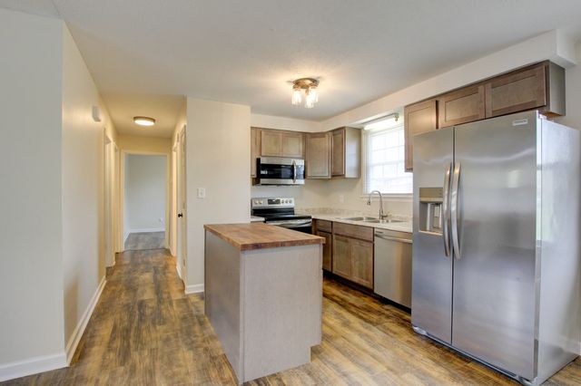 402 Lillie Belle Ln, Clarksville, TN 37042