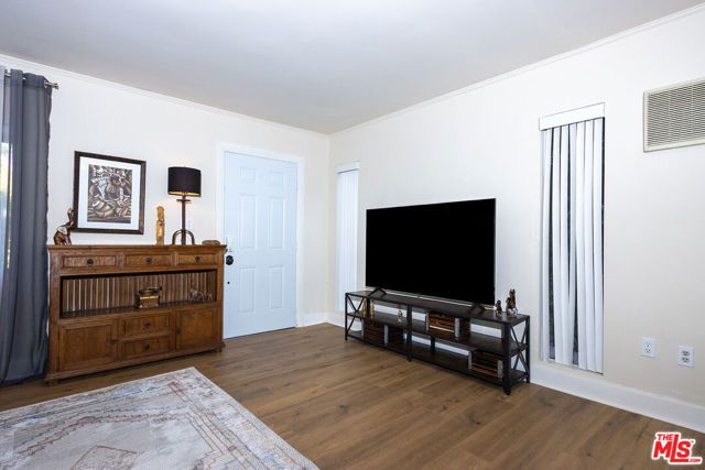 843 N Ogden Drive, Los Angeles, CA 90046