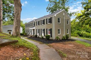 343 Wakefield Drive, Charlotte, NC 28209