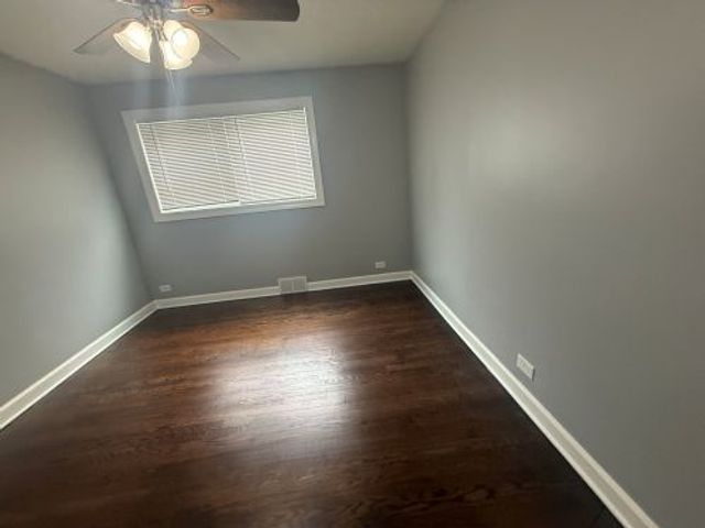 7323 N Damen Avenue, Chicago, IL 60645