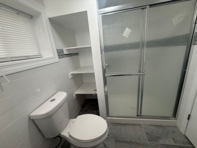 7323 N Damen Avenue, Chicago, IL 60645
