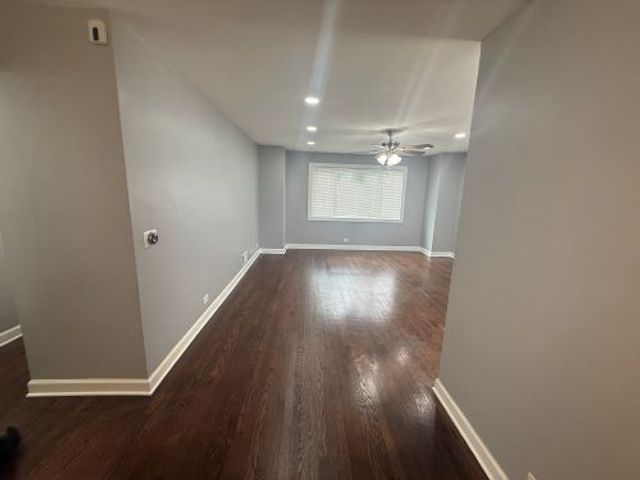 7323 N Damen Avenue, Chicago, IL 60645