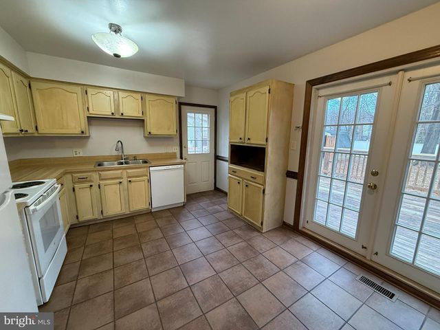 10717 S JAMIE PL, Fredericksburg, VA 22407