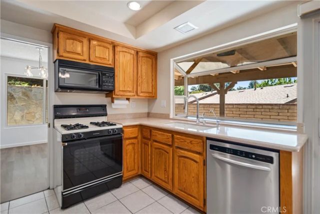 26562 Cardwick Court, Newhall, CA 91321
