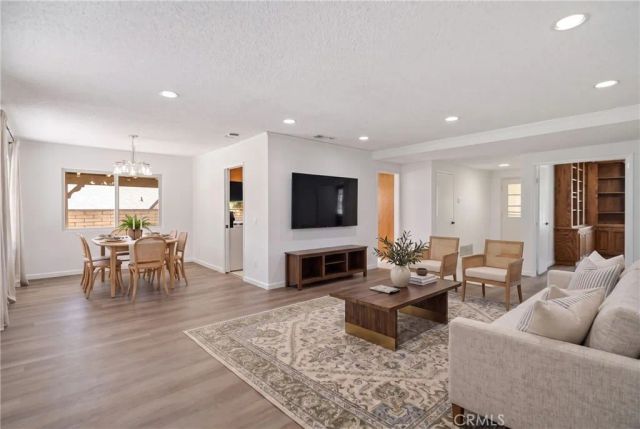 26562 Cardwick Court, Newhall, CA 91321