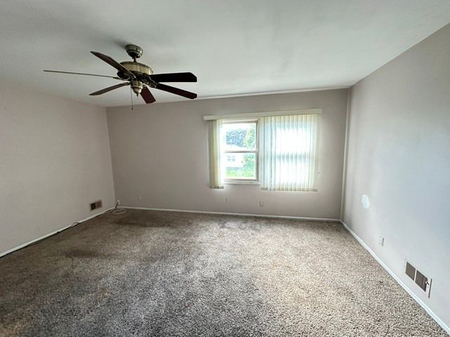 700 Butterfield Drive, Algonquin, IL 60102