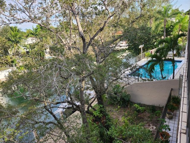 5201 Orduna Dr 14, Coral Gables, FL 33146