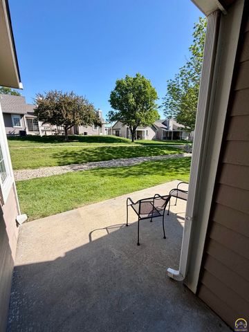 5312 SW 23rd ST, Topeka, KS 66614