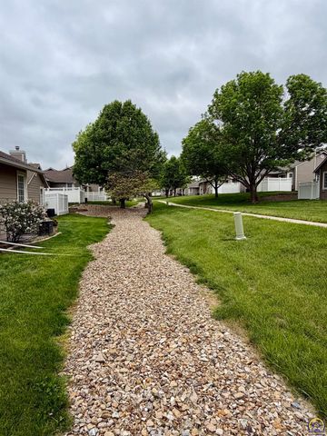 5312 SW 23rd ST, Topeka, KS 66614