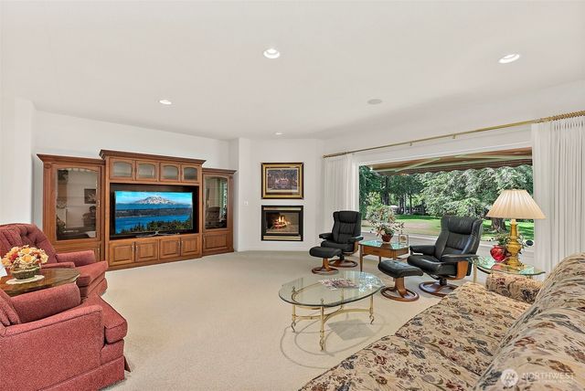 1550 E Old Ranch Road, Allyn, WA 98524