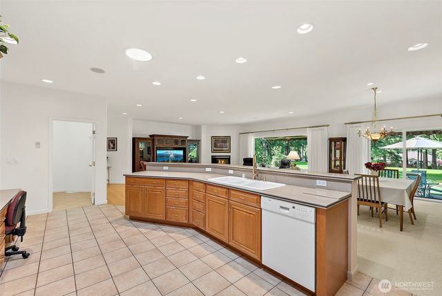 1550 E Old Ranch Road, Allyn, WA 98524