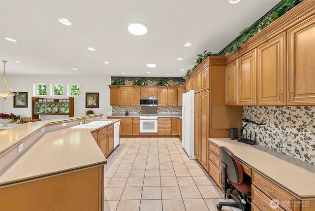 1550 E Old Ranch Road, Allyn, WA 98524