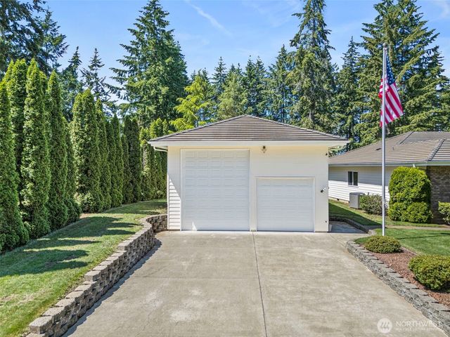 1550 E Old Ranch Road, Allyn, WA 98524