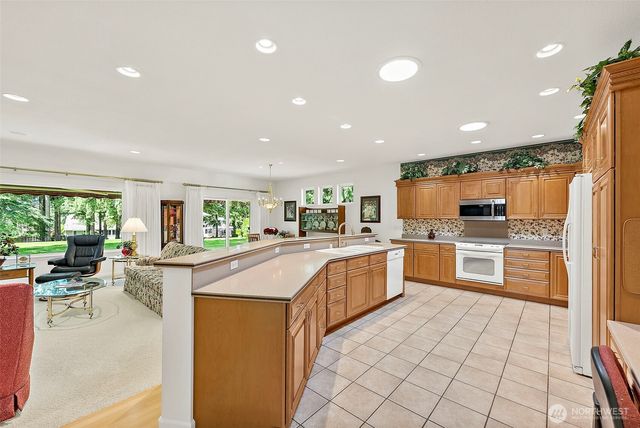 1550 E Old Ranch Road, Allyn, WA 98524